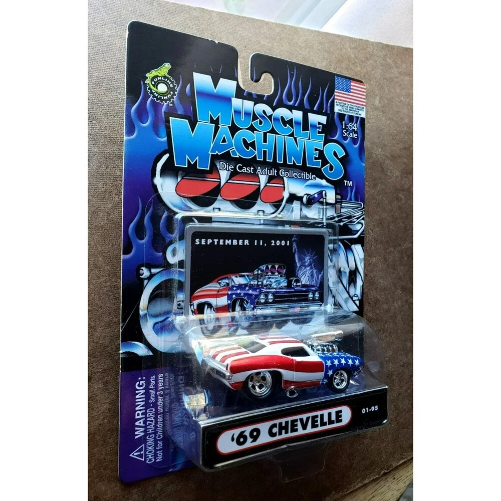 2001 Muscle Machines 1969 CHEVELLE September 11, 2001 1:64 Stripes & Stars 01-95